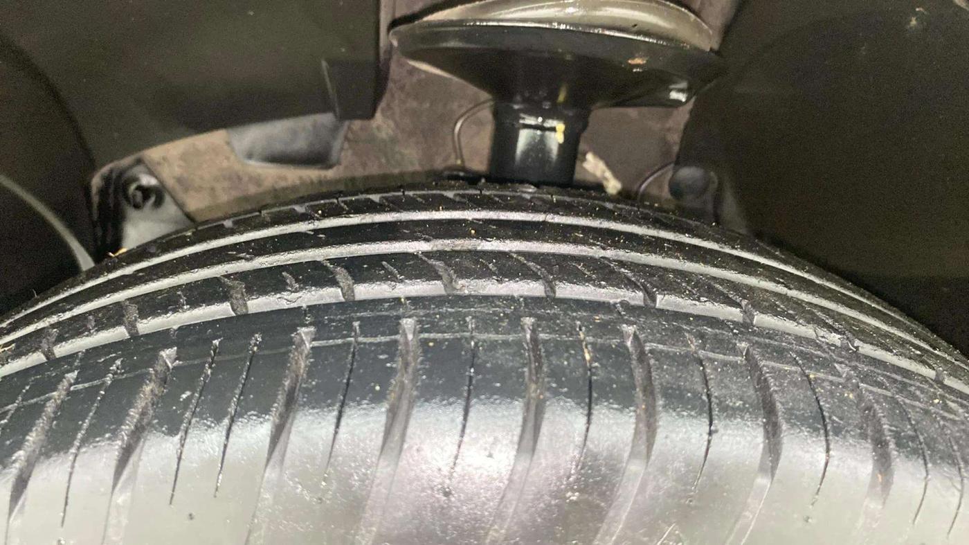 2021 Renault Duster RXS 1.5 PETROL MT, Petrol, Manual, 43,257 km, Left Front Tyre Tread