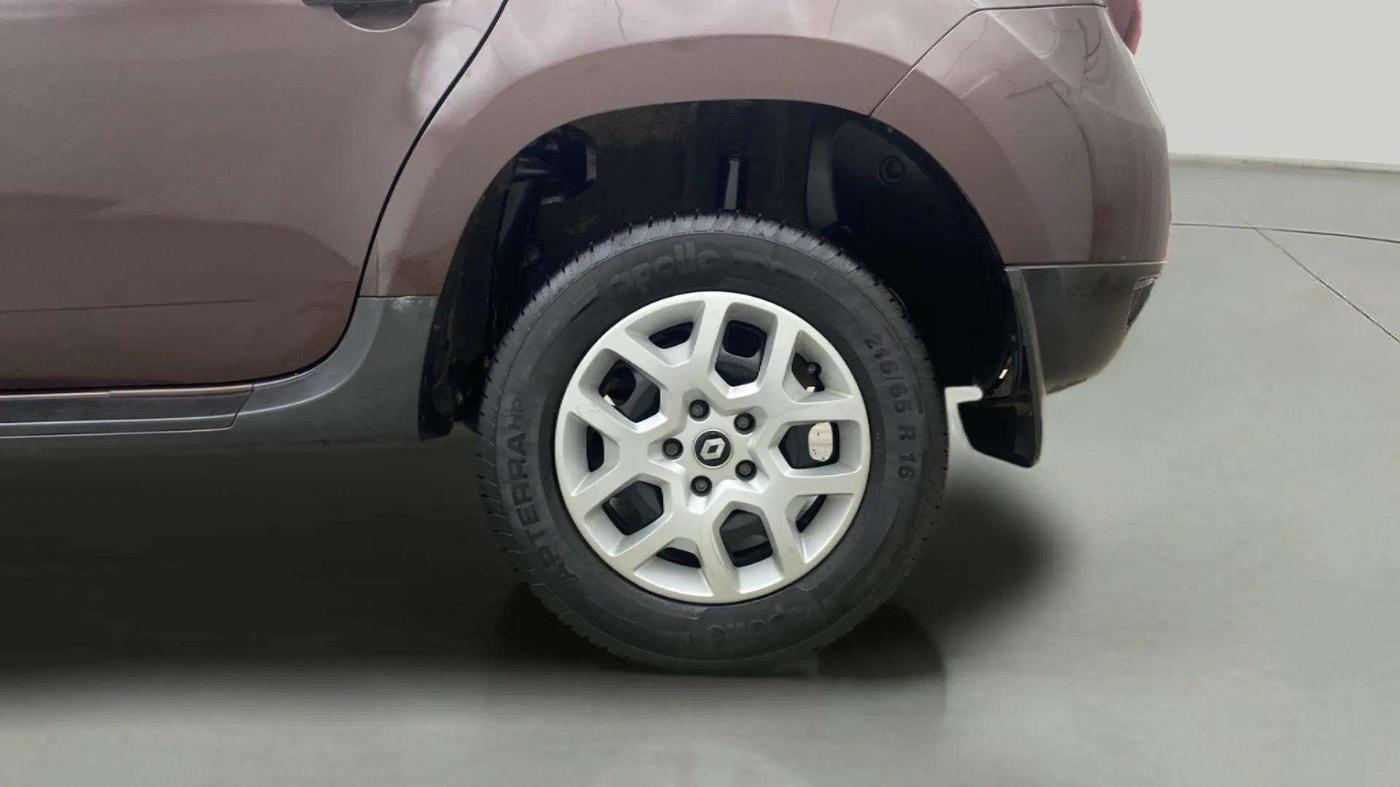 2021 Renault Duster RXS 1.5 PETROL MT, Petrol, Manual, 43,257 km, Left Rear Wheel