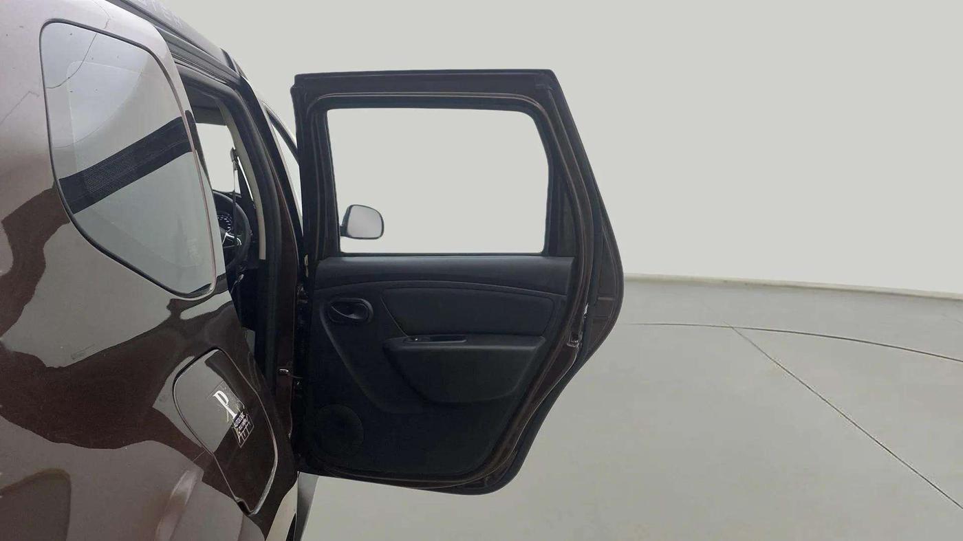2021 Renault Duster RXS 1.5 PETROL MT, Petrol, Manual, 43,257 km, RHS Rear Door