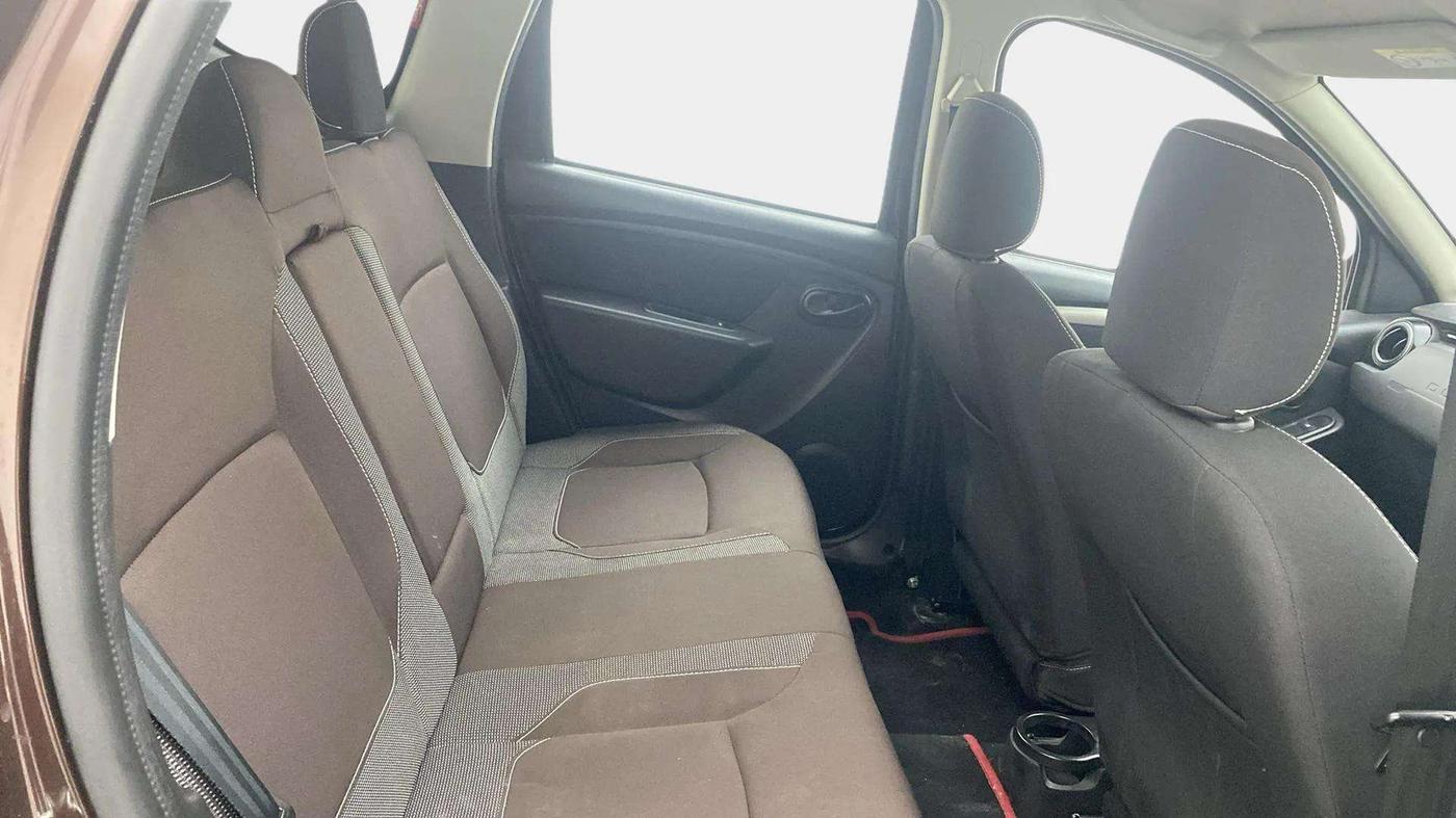 2021 Renault Duster RXS 1.5 PETROL MT, Petrol, Manual, 43,257 km, Right Side Rear Door Cabin