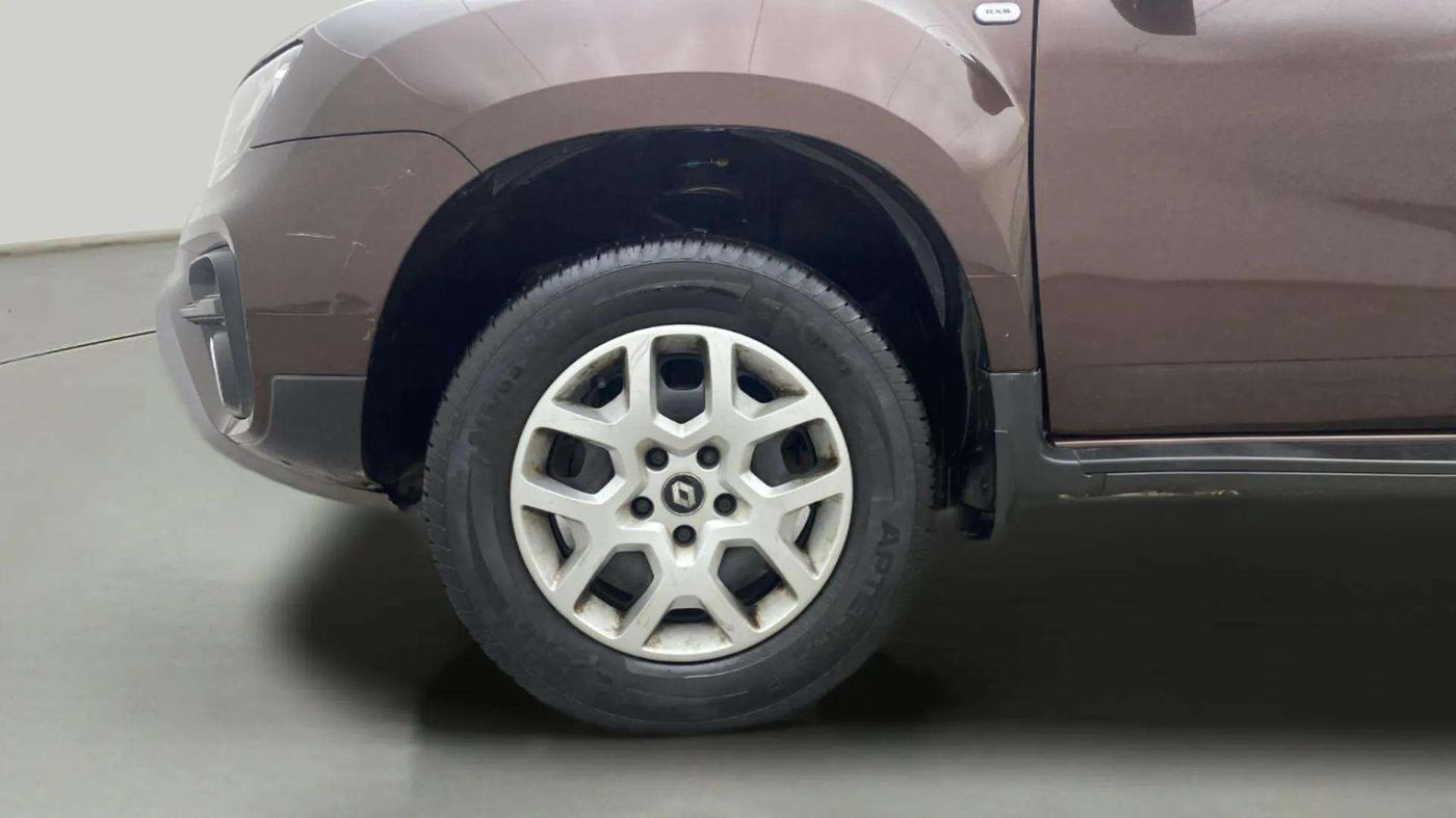 2021 Renault Duster RXS 1.5 PETROL MT, Petrol, Manual, 43,257 km, Left Front Wheel