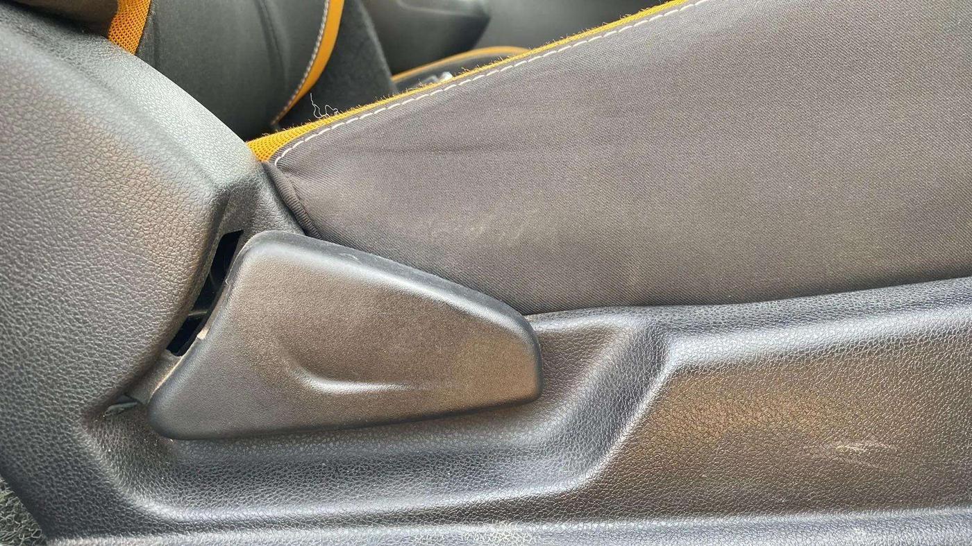 2022 Renault Kwid CLIMBER AMT 1.0, Petrol, Automatic, 33,800 km, Driver Side Adjustment Panel