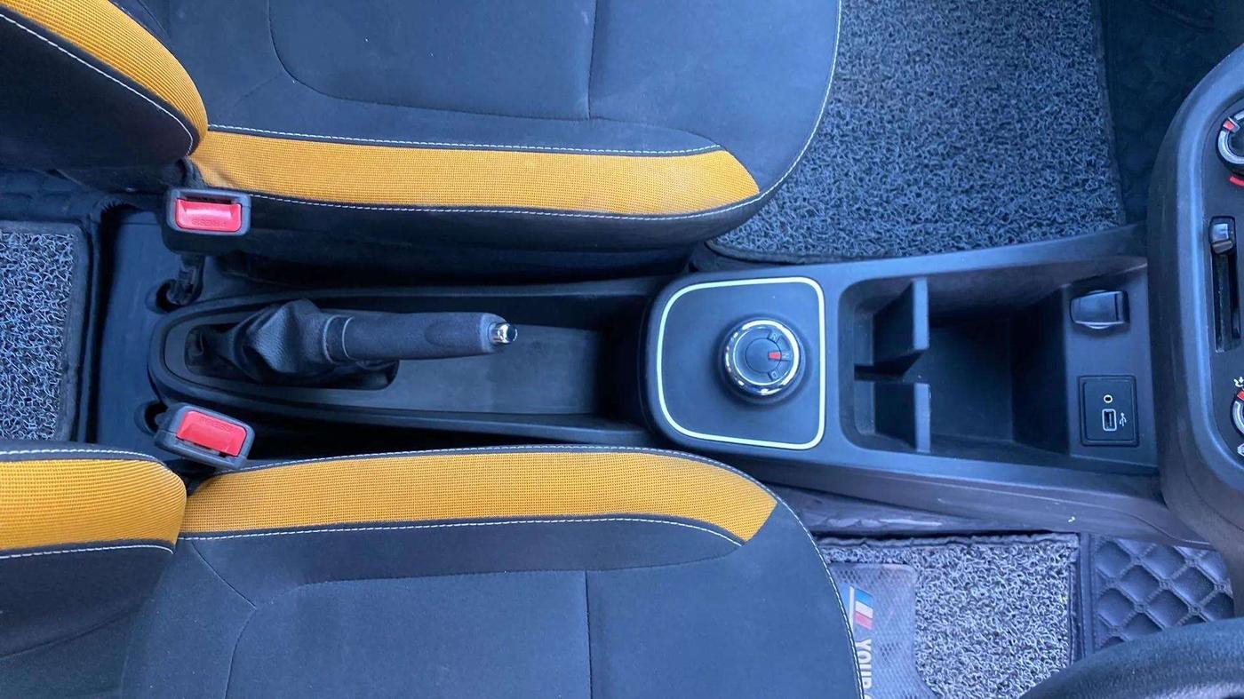 2022 Renault Kwid CLIMBER AMT 1.0, Petrol, Automatic, 33,800 km, Gear Lever