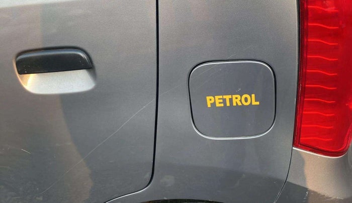 2013 Maruti Wagon R 1.0 LXI, Petrol, Manual, 45,607 km, Left quarter panel - Minor scratches
