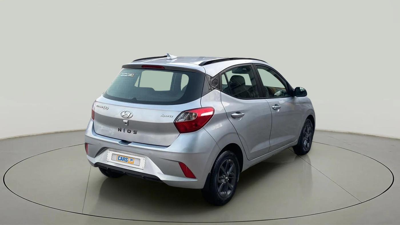 2020 Hyundai GRAND I10 NIOS SPORTZ 1.2 KAPPA VTVT, Petrol, Manual, 33,145 km, Right Back Diagonal