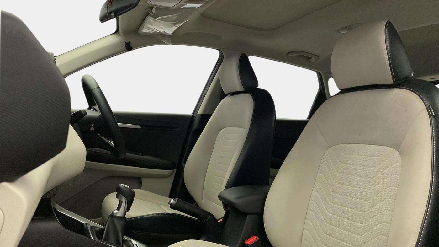 2022 KIA SONET HTX 1.0 IMT, Petrol, Manual, 10,368 km, Right Side Front Door Cabin