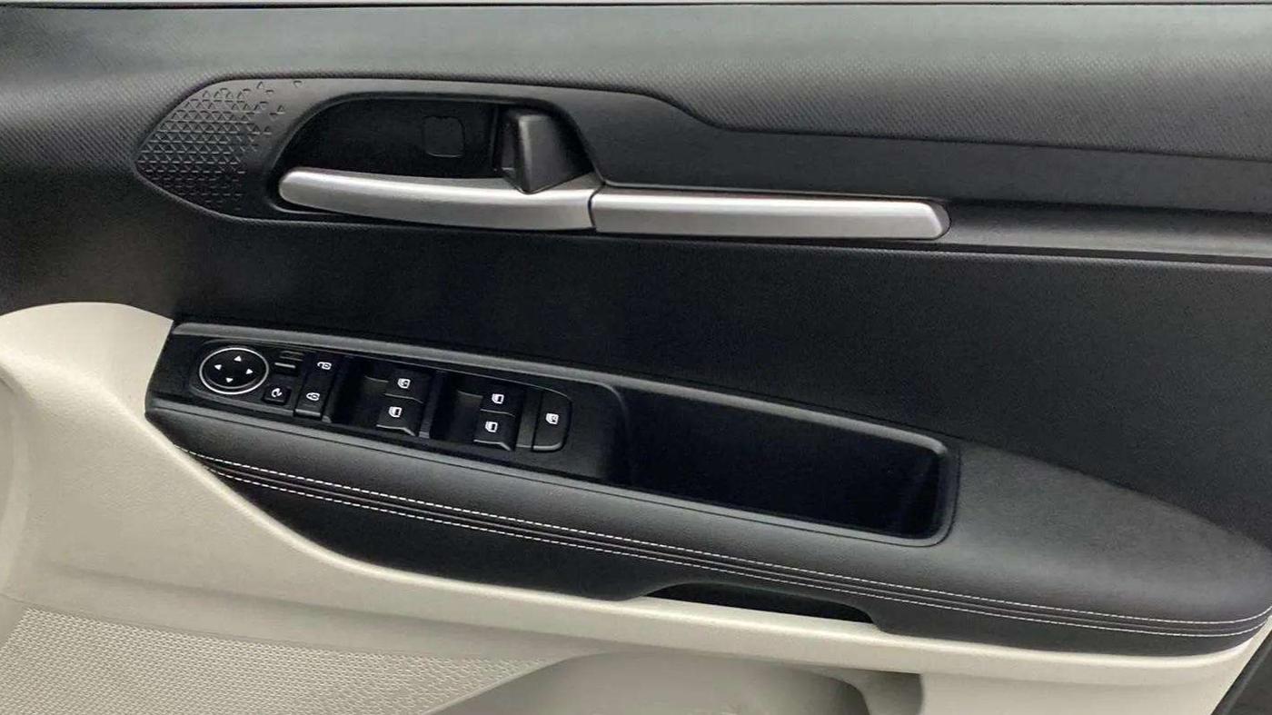 2022 KIA SONET HTX 1.0 IMT, Petrol, Manual, 10,368 km, Driver Side Door Panels Control