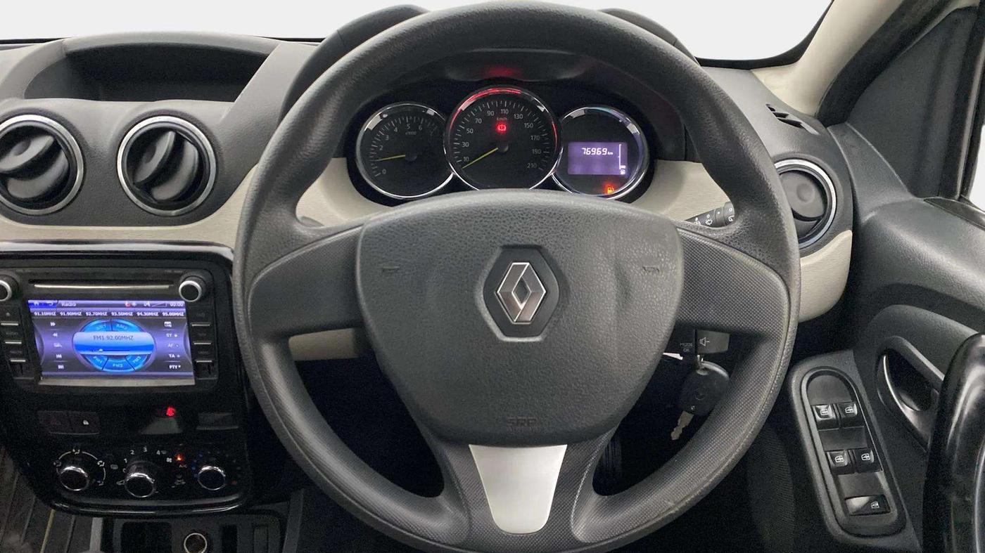 2015 Renault Duster 110 PS RXL DIESEL, Diesel, Manual, 77,008 km, Steering Wheel Close Up
