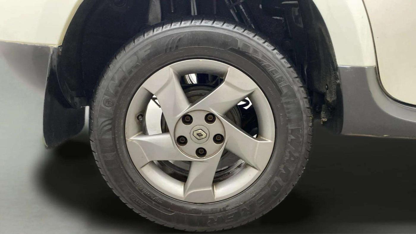 2015 Renault Duster 110 PS RXL DIESEL, Diesel, Manual, 77,008 km, Right Rear Wheel