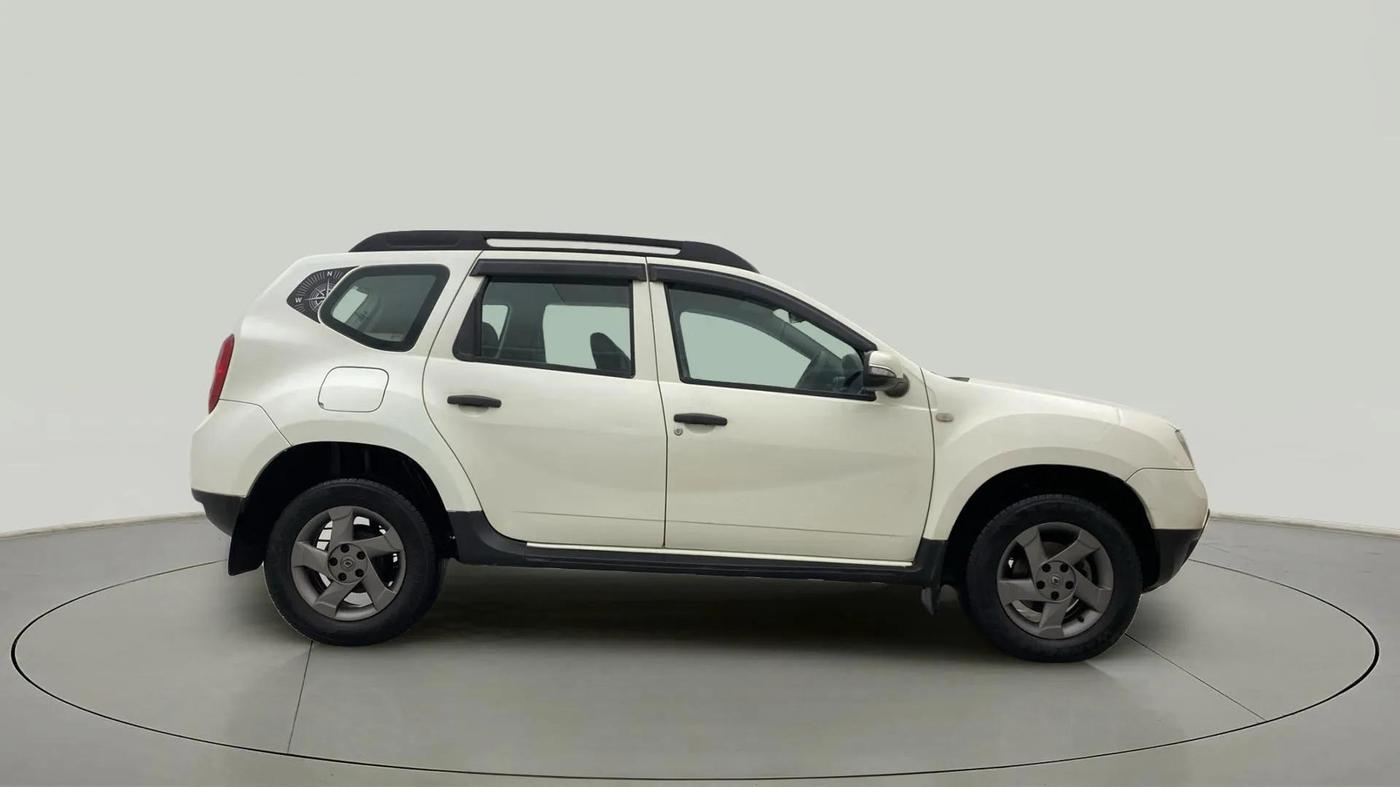 2015 Renault Duster 110 PS RXL DIESEL, Diesel, Manual, 77,008 km, Right Side View