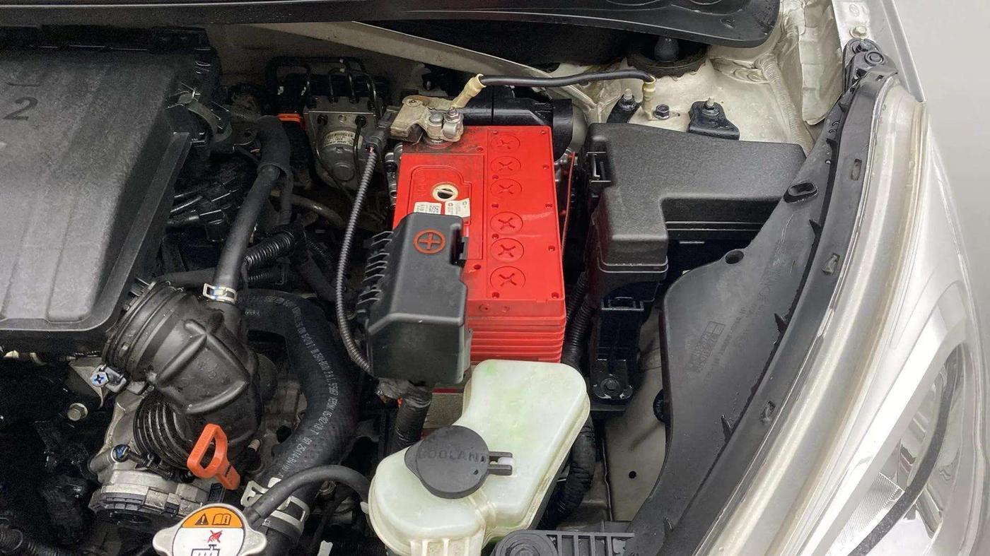 2018 Hyundai Grand i10 SPORTZ AT 1.2 KAPPA VTVT, Petrol, Automatic, 34,854 km, Engine View - Left