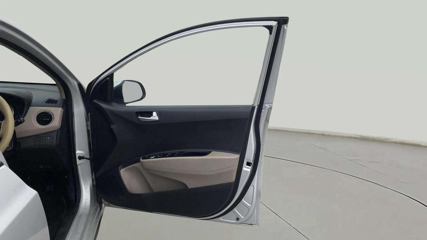 2018 Hyundai Grand i10 SPORTZ AT 1.2 KAPPA VTVT, Petrol, Automatic, 34,854 km, RHS Front Door
