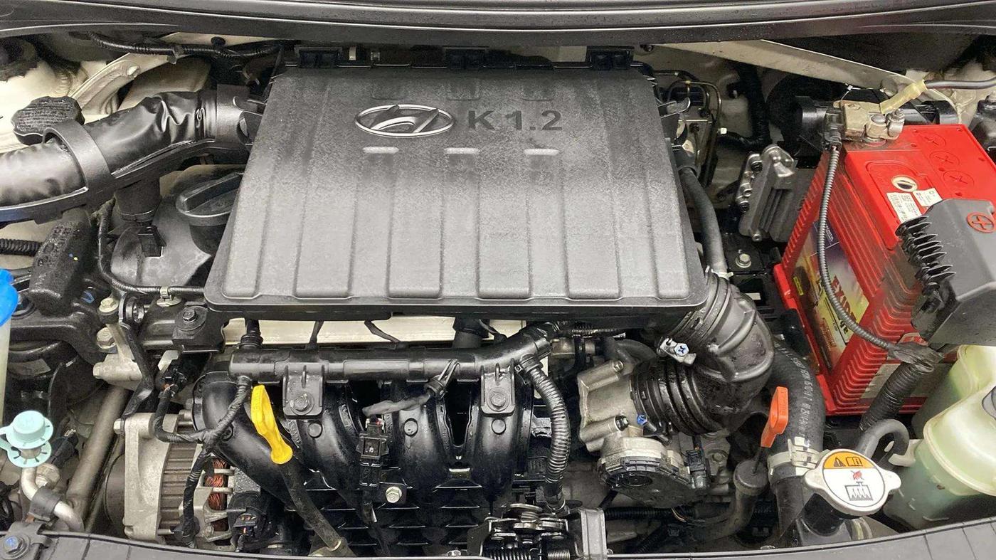 2018 Hyundai Grand i10 SPORTZ AT 1.2 KAPPA VTVT, Petrol, Automatic, 34,854 km, Engine View