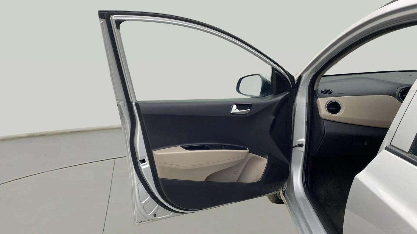 2018 Hyundai Grand i10 SPORTZ AT 1.2 KAPPA VTVT, Petrol, Automatic, 34,854 km, LHS Front Door