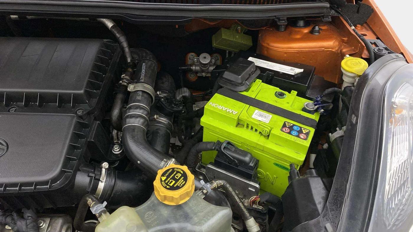 2018 Tata NEXON XZA PLUS DIESEL DUAL TONE, Diesel, Automatic, 54,618 km, Engine View - Left