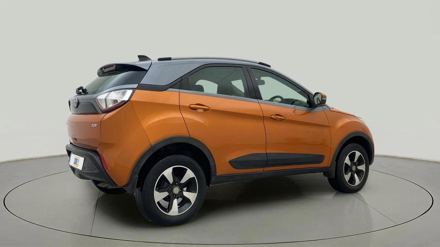 2018 Tata NEXON XZA PLUS DIESEL DUAL TONE, Diesel, Automatic, 54,618 km, Right Back Diagonal