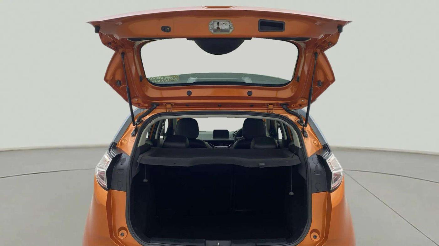2018 Tata NEXON XZA PLUS DIESEL DUAL TONE, Diesel, Automatic, 54,618 km, Boot Door Open