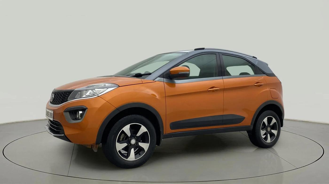 2018 Tata NEXON XZA PLUS DIESEL DUAL TONE, Diesel, Automatic, 54,618 km, Left Front Diagonal