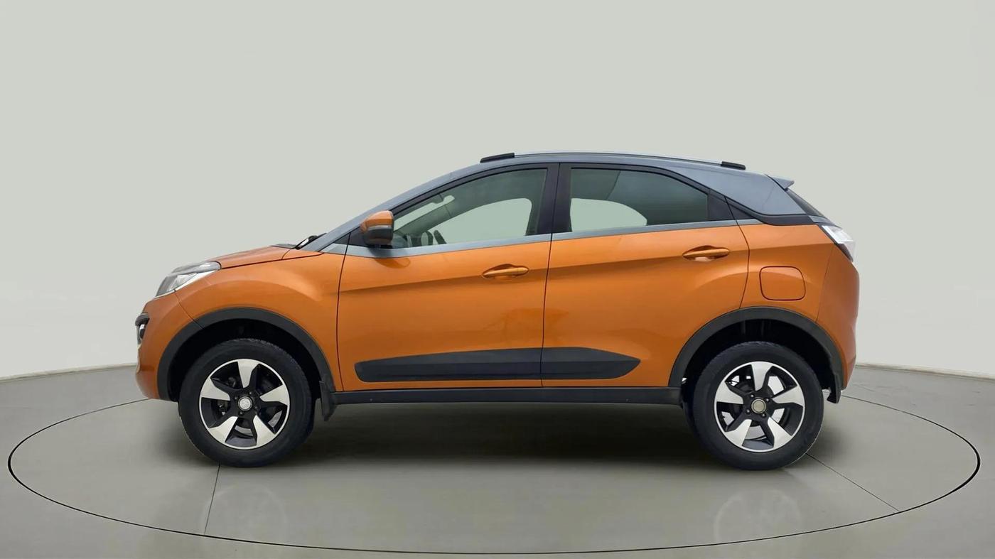 2018 Tata NEXON XZA PLUS DIESEL DUAL TONE, Diesel, Automatic, 54,618 km, Left Side