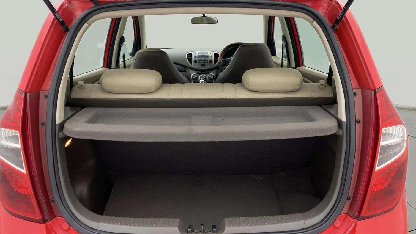 2013 Hyundai i10 SPORTZ 1.2 AT, Petrol, Automatic, 80,498 km, Boot Inside