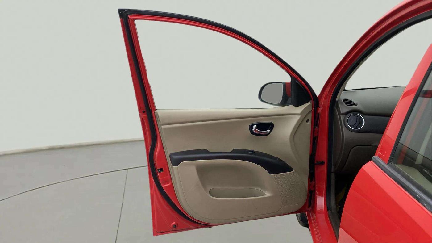 2013 Hyundai i10 SPORTZ 1.2 AT, Petrol, Automatic, 80,498 km, LHS Front Door