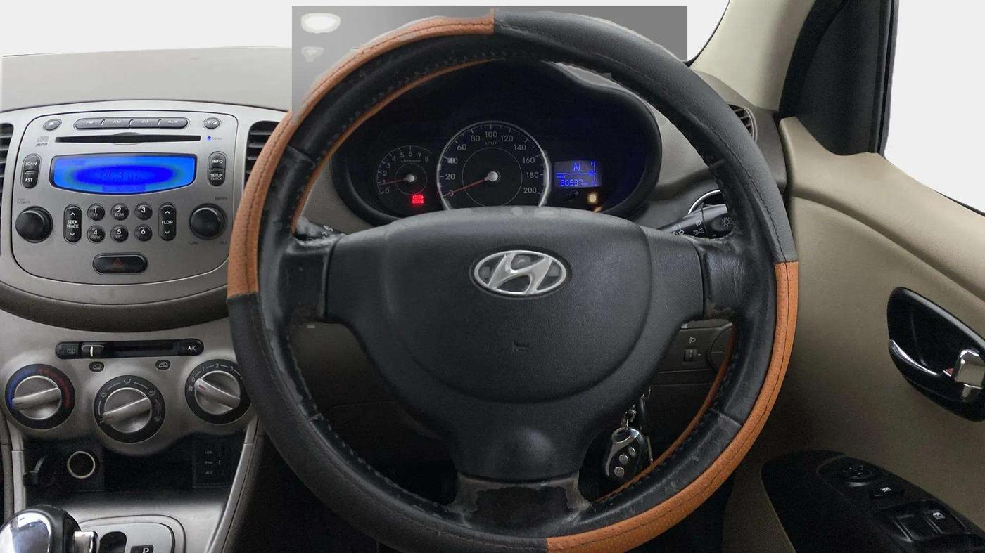 2013 Hyundai i10 SPORTZ 1.2 AT, Petrol, Automatic, 80,498 km, Steering Wheel Close Up