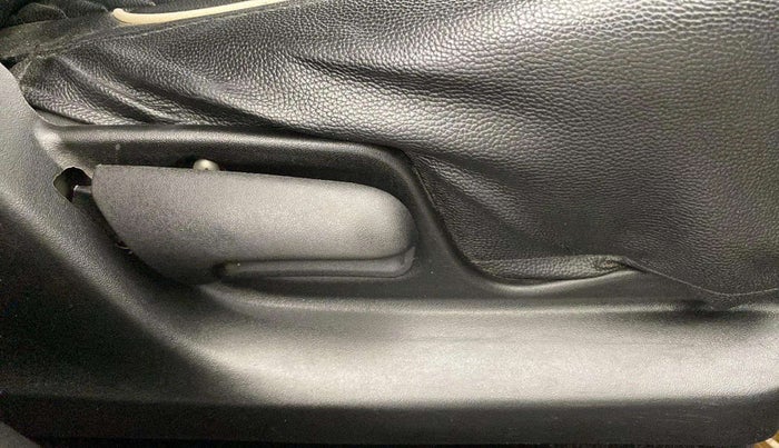 2017 Maruti Swift LXI (O), CNG, Manual, 46,745 km, Driver Side Adjustment Panel