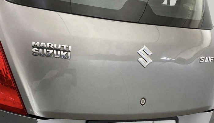 2017 Maruti Swift LXI (O), CNG, Manual, 46,745 km, Dicky (Boot door) - Minor scratches
