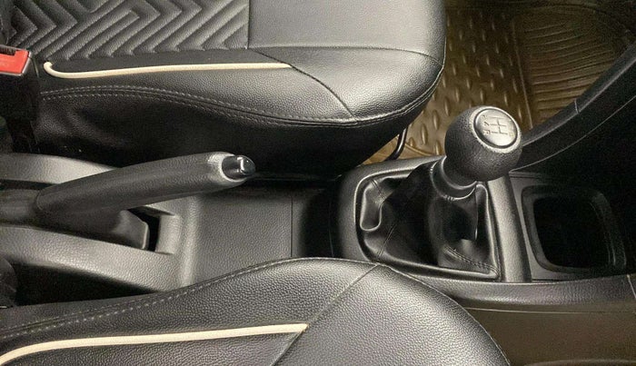 2017 Maruti Swift LXI (O), CNG, Manual, 46,745 km, Gear Lever