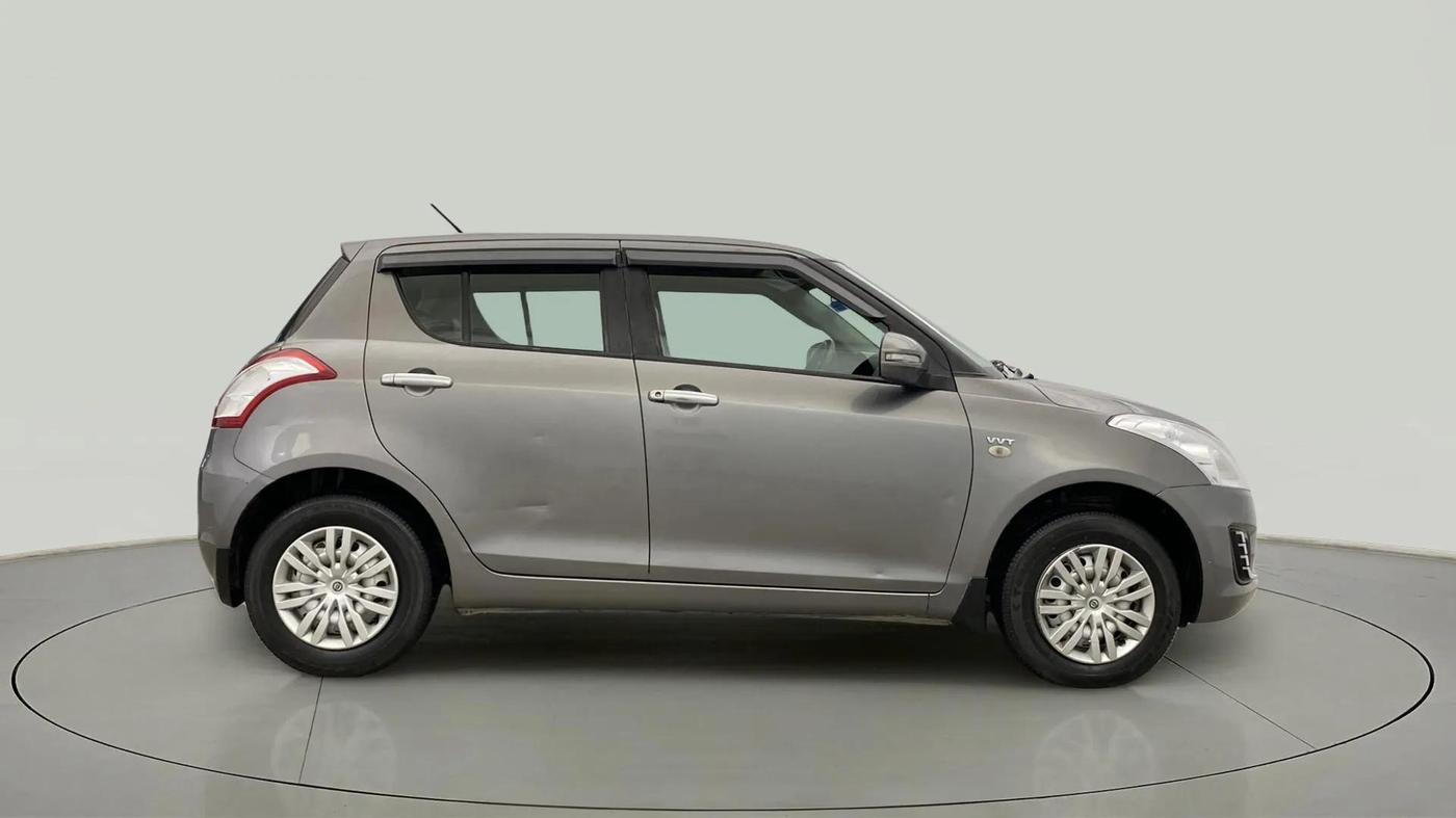2017 Maruti Swift LXI (O), CNG, Manual, 46,745 km, Right Side View