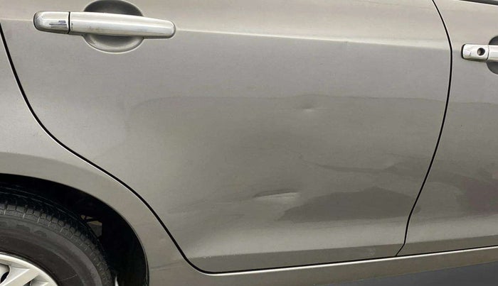 2017 Maruti Swift LXI (O), CNG, Manual, 46,745 km, Right rear door - Minor scratches