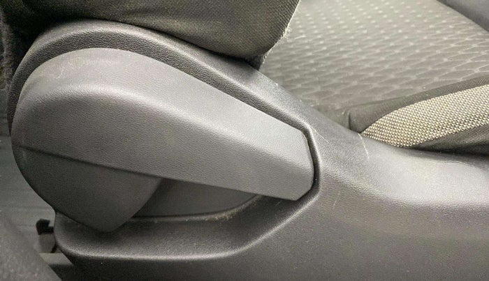 2022 Nissan MAGNITE XE, Petrol, Manual, 28,537 km, Driver Side Adjustment Panel