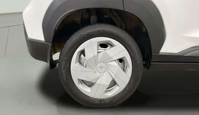 2022 Nissan MAGNITE XE, Petrol, Manual, 28,537 km, Right Rear Wheel