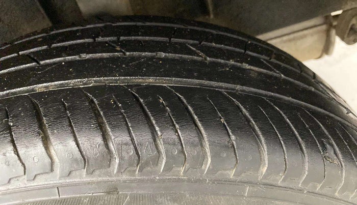 2022 Nissan MAGNITE XE, Petrol, Manual, 28,537 km, Left Rear Tyre Tread