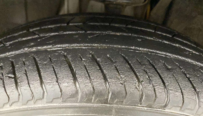 2022 Nissan MAGNITE XE, Petrol, Manual, 28,537 km, Left Front Tyre Tread
