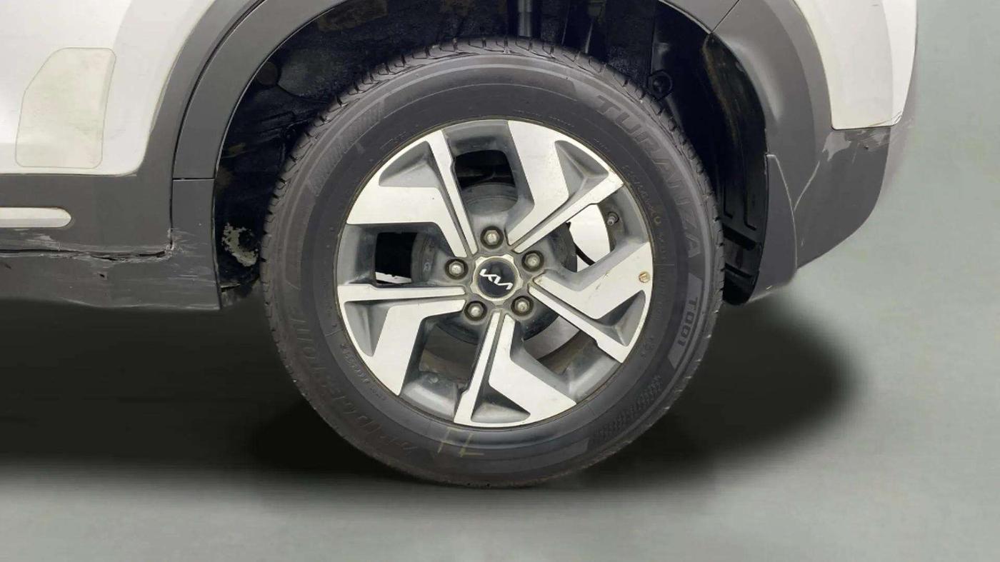 2021 KIA SONET HTX 1.5, Diesel, Manual, 93,396 km, Left Rear Wheel