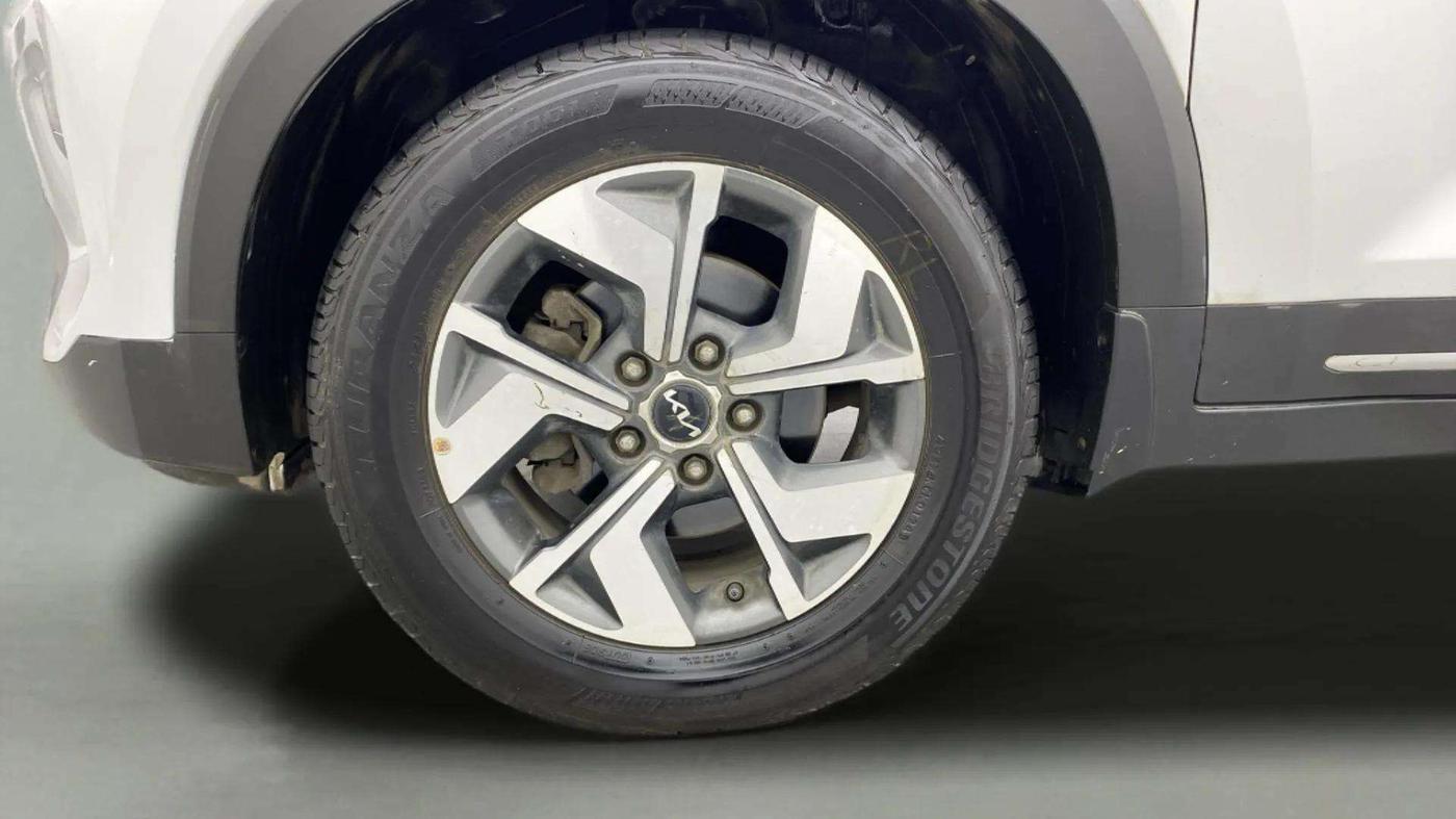 2021 KIA SONET HTX 1.5, Diesel, Manual, 93,396 km, Left Front Wheel