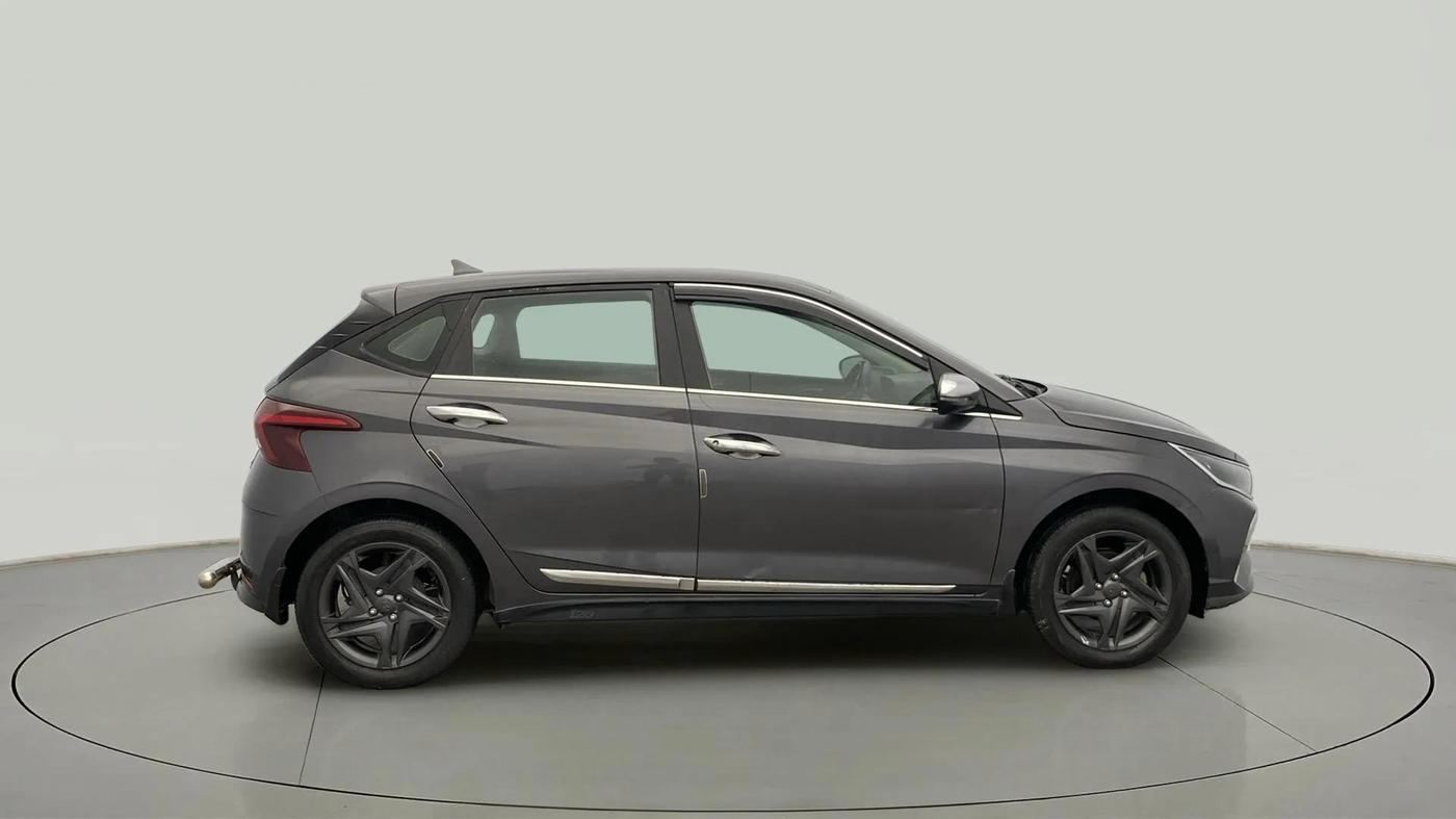 2021 Hyundai NEW I20 SPORTZ 1.2 MT, Petrol, Manual, 42,444 km, Right Side View