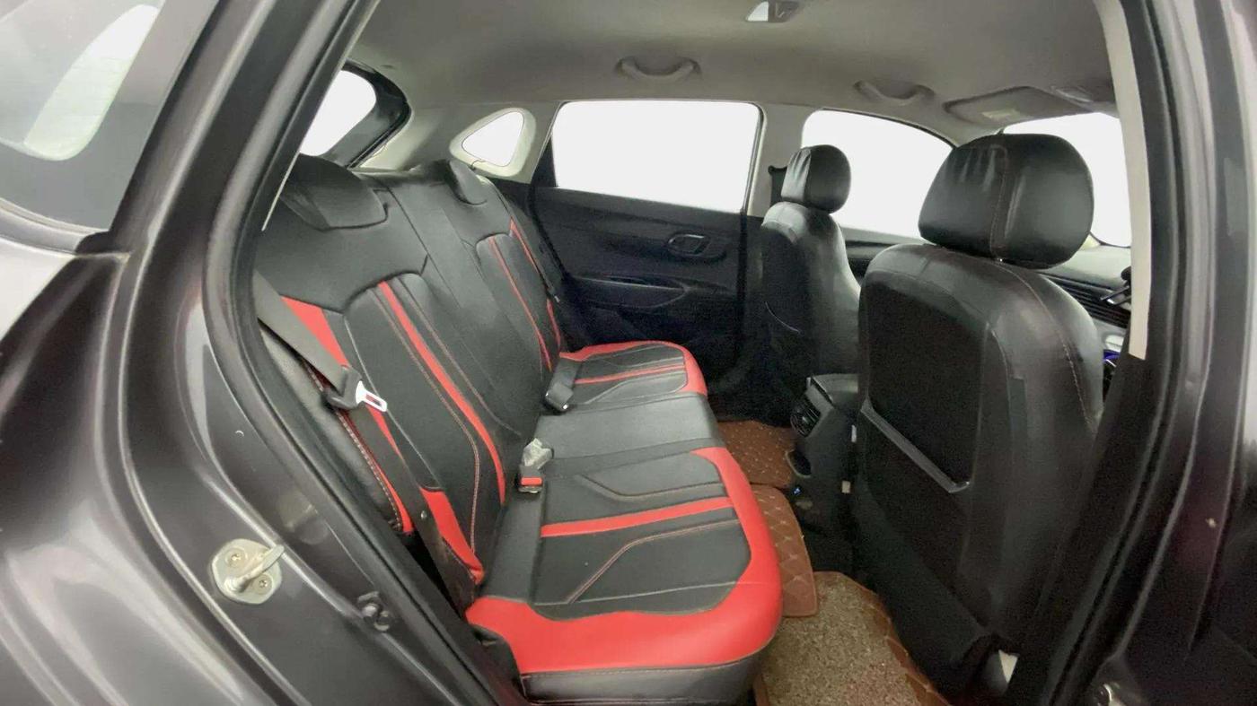2021 Hyundai NEW I20 SPORTZ 1.2 MT, Petrol, Manual, 42,444 km, Right Side Rear Door Cabin