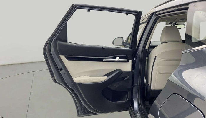 2023 KIA SELTOS  HTX 1.5 PETROL MT, Petrol, Manual, 30,973 km, LHS Rear Door