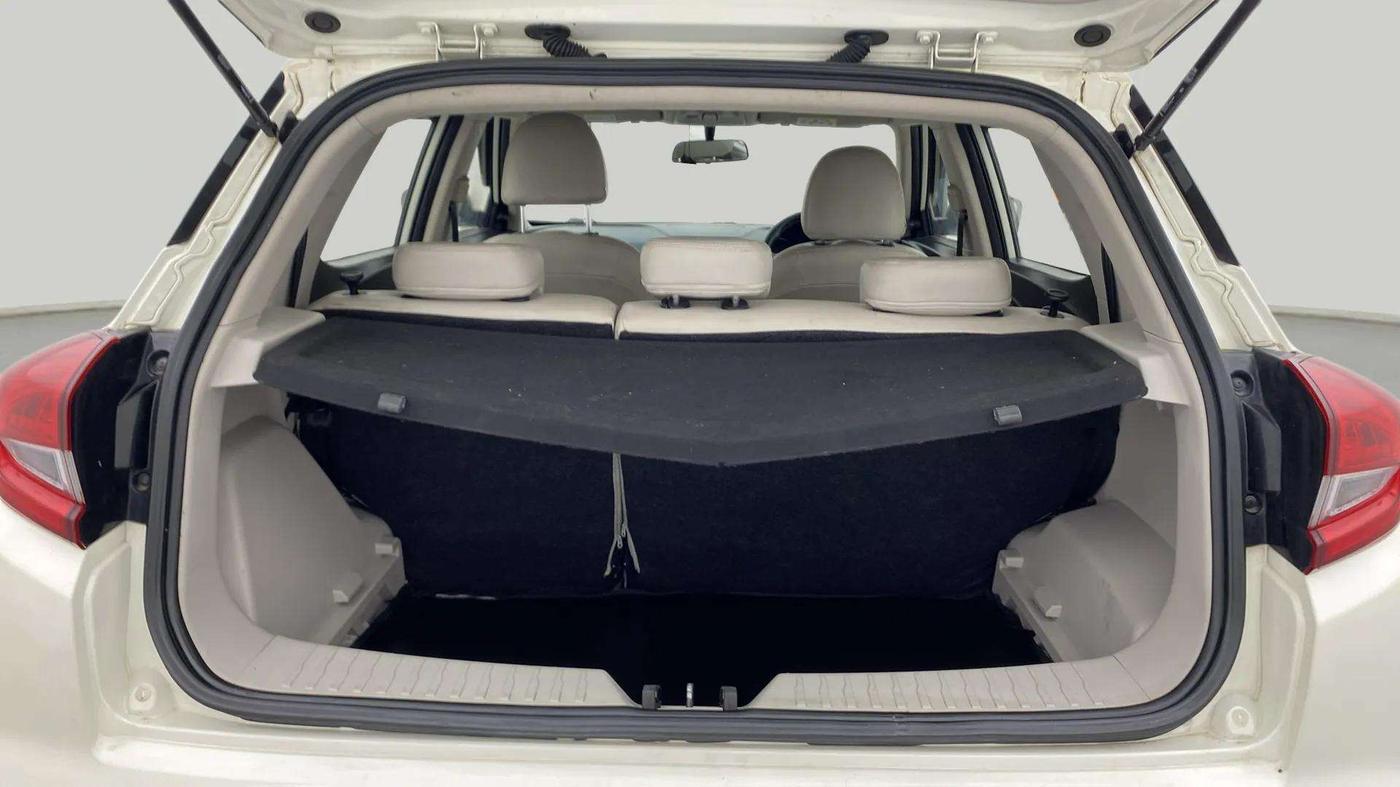 2021 Mahindra XUV300 W6 1.2 PETROL AMT, Petrol, Automatic, 41,770 km, Boot Inside