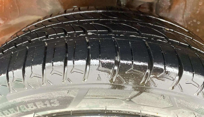 2016 Maruti Alto K10 VXI AMT, Petrol, Automatic, 57,919 km, Left Front Tyre Tread