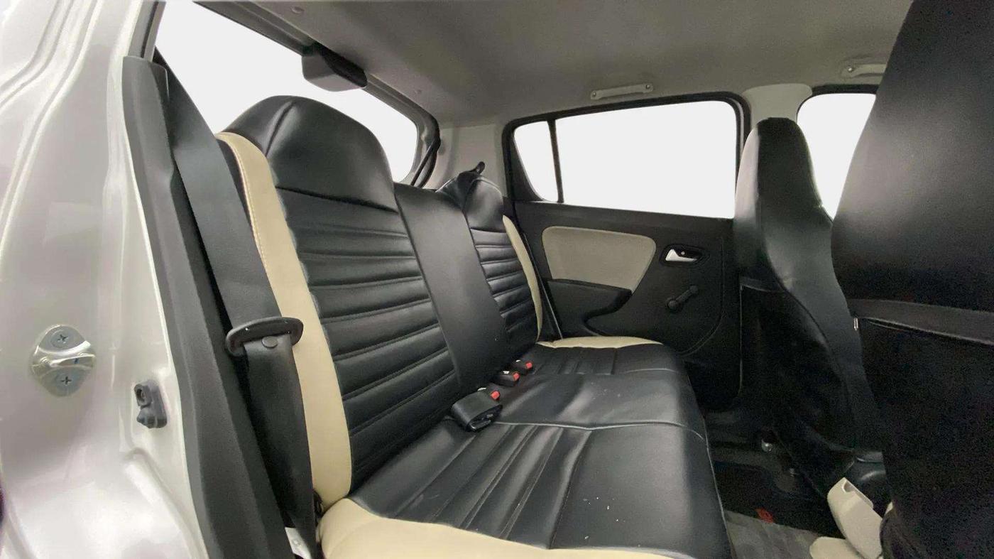 2019 Maruti Alto VXI, Petrol, Manual, 31,354 km, Right Side Rear Door Cabin