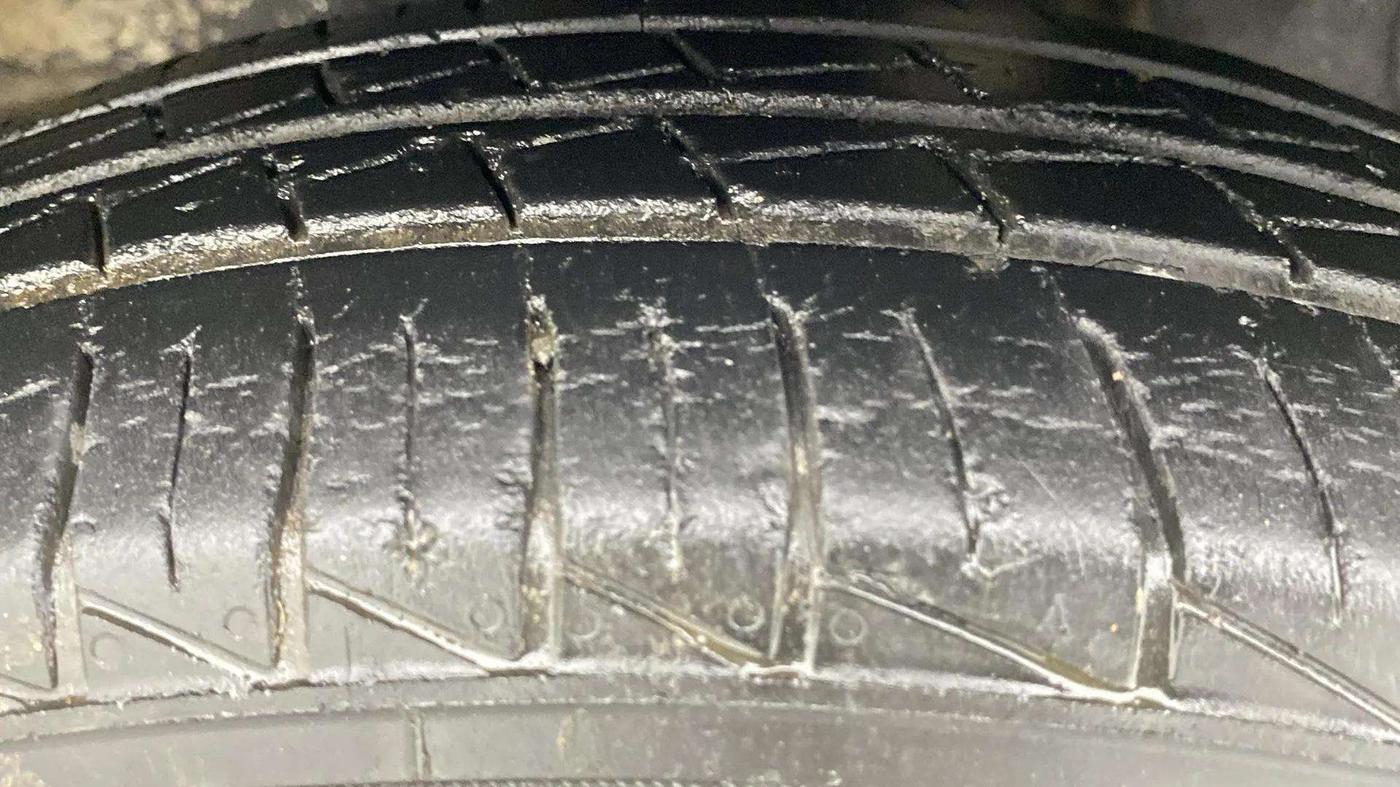 2019 Maruti Alto VXI, Petrol, Manual, 31,354 km, Left Front Tyre Tread