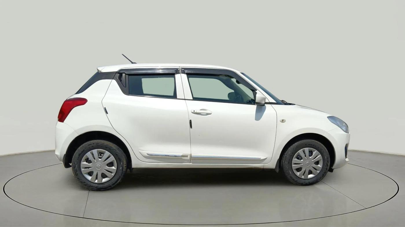 2021 Maruti Swift LXI, CNG, Manual, 38,923 km, Right Side View
