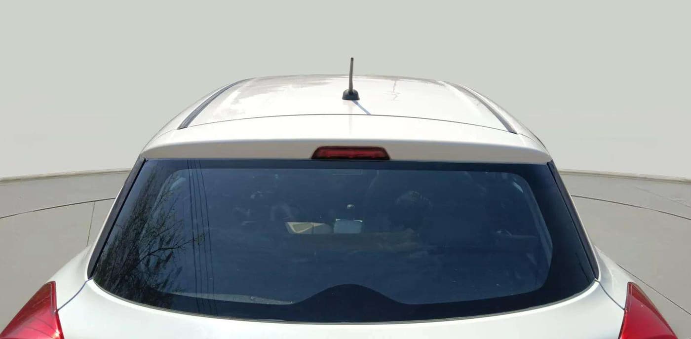 2021 Maruti Swift LXI, CNG, Manual, 38,923 km, Rear Windshield