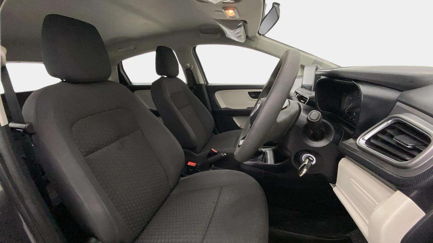 2022 Tata ALTROZ XM PLUS PETROL, Petrol, Manual, 17,874 km, Right Side Front Door Cabin