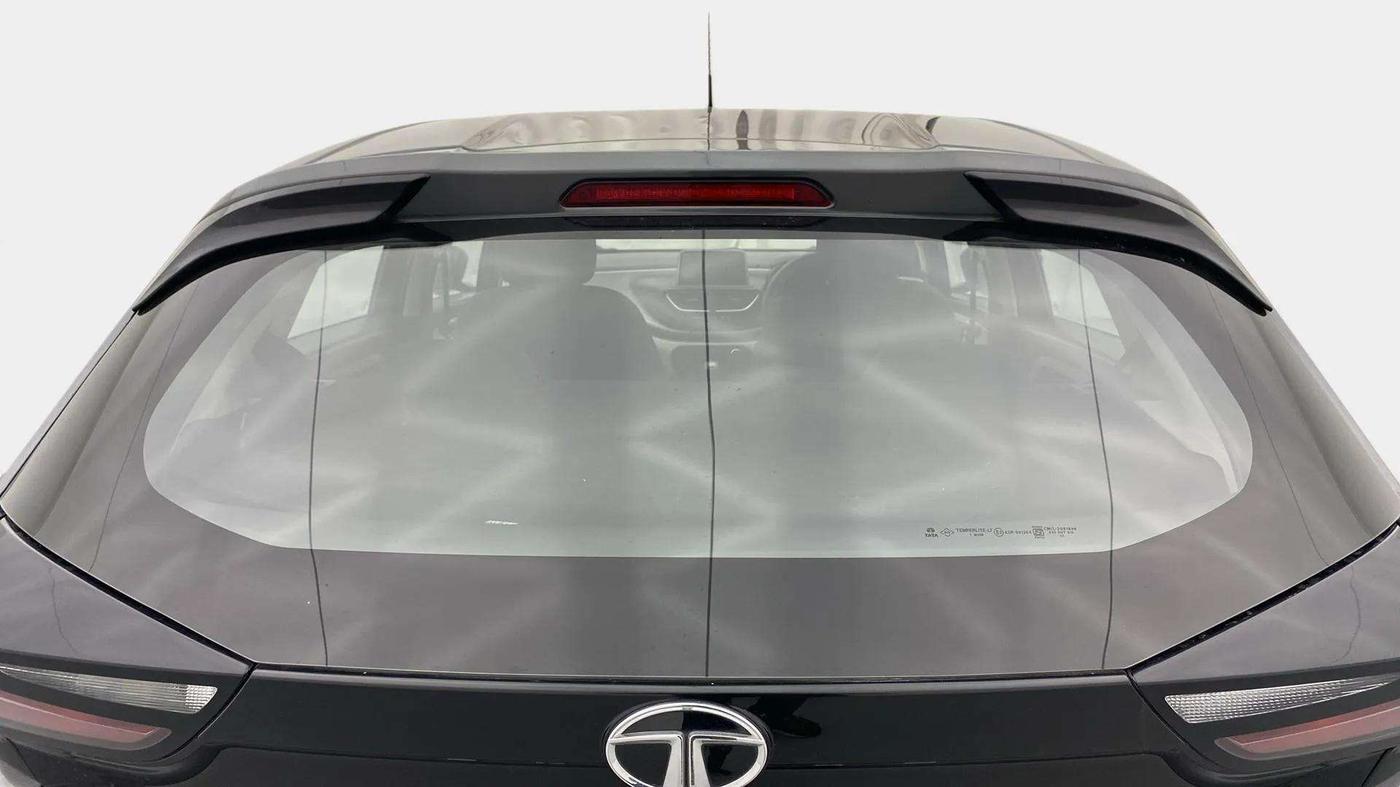 2022 Tata ALTROZ XM PLUS PETROL, Petrol, Manual, 17,874 km, Rear Windshield