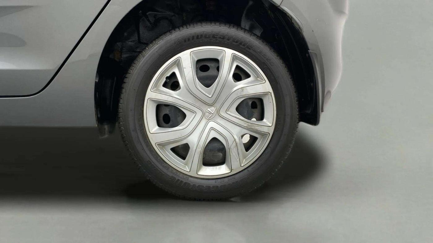 2022 Tata ALTROZ XM PLUS PETROL, Petrol, Manual, 17,874 km, Left Rear Wheel