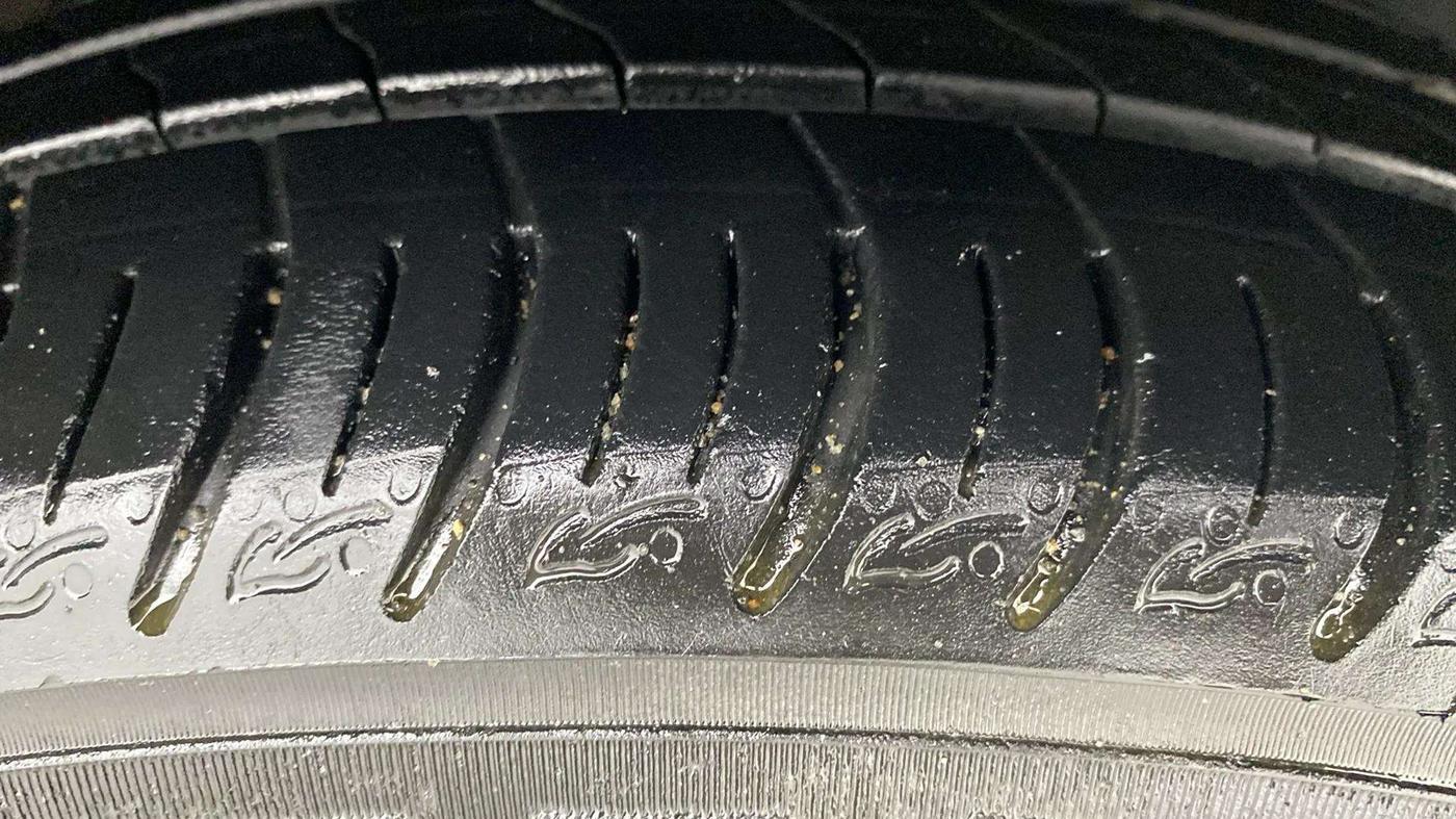 2022 Tata ALTROZ XM PLUS PETROL, Petrol, Manual, 17,874 km, Right Front Tyre Tread